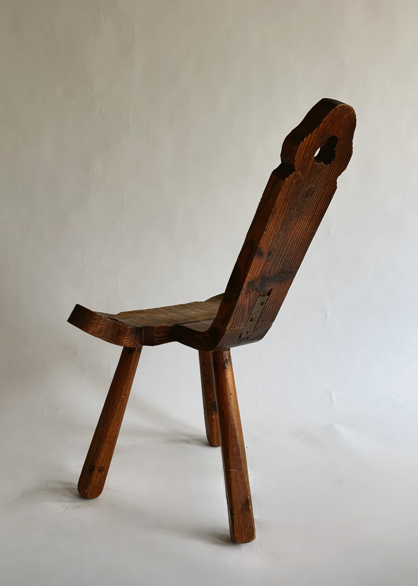 Hand‑Carved Spanish Brutalist Birth Chair 3