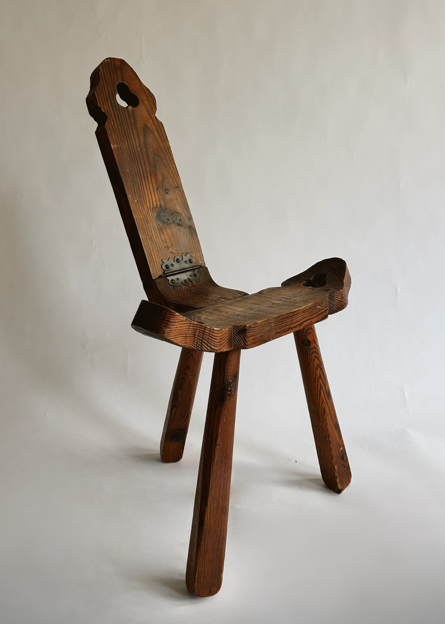 Hand‑Carved Spanish Brutalist Birth Chair 4